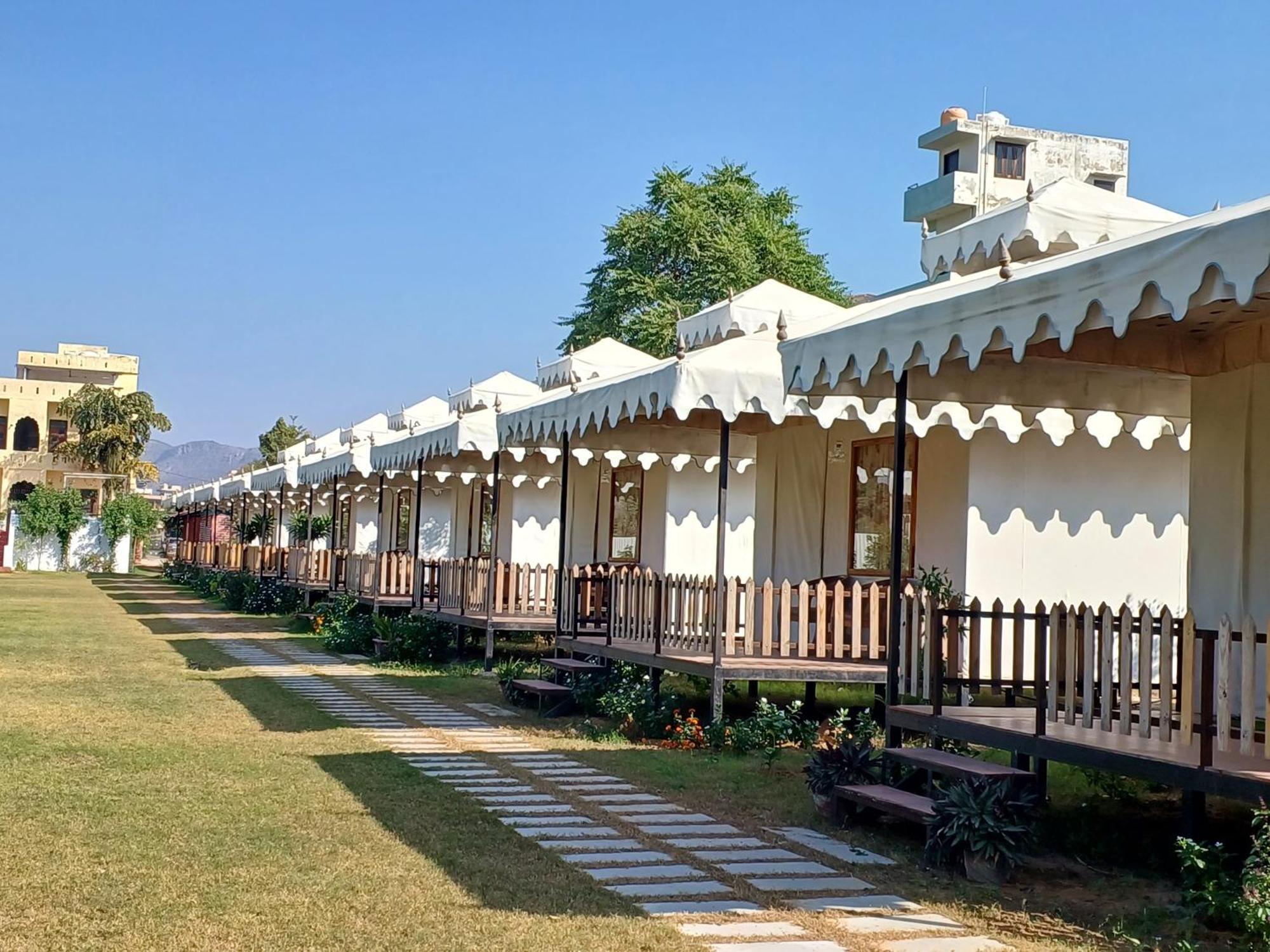 Royal Pushkar Camps- A Luxury Camp Resort Exterior photo