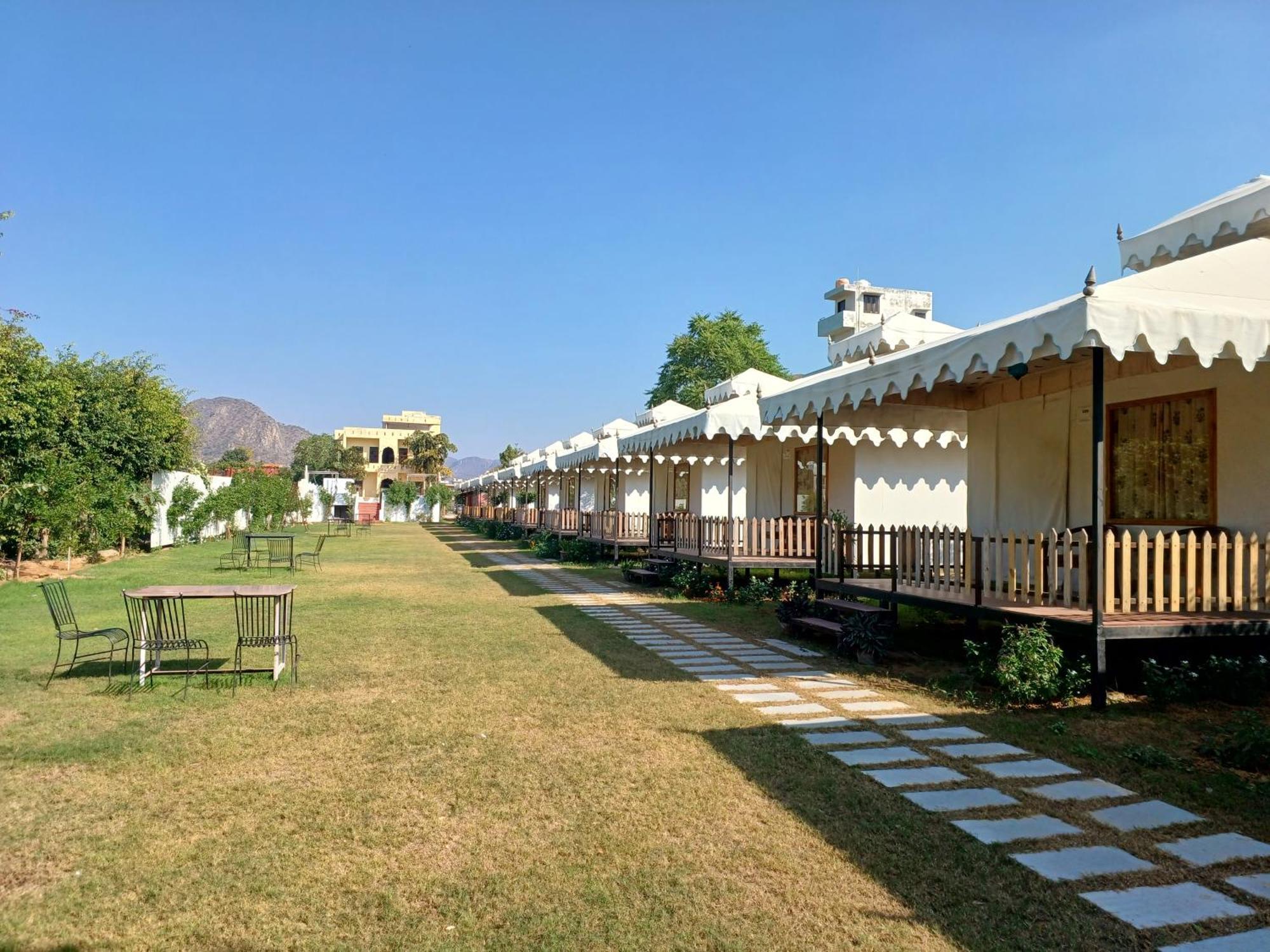 Royal Pushkar Camps- A Luxury Camp Resort Exterior photo