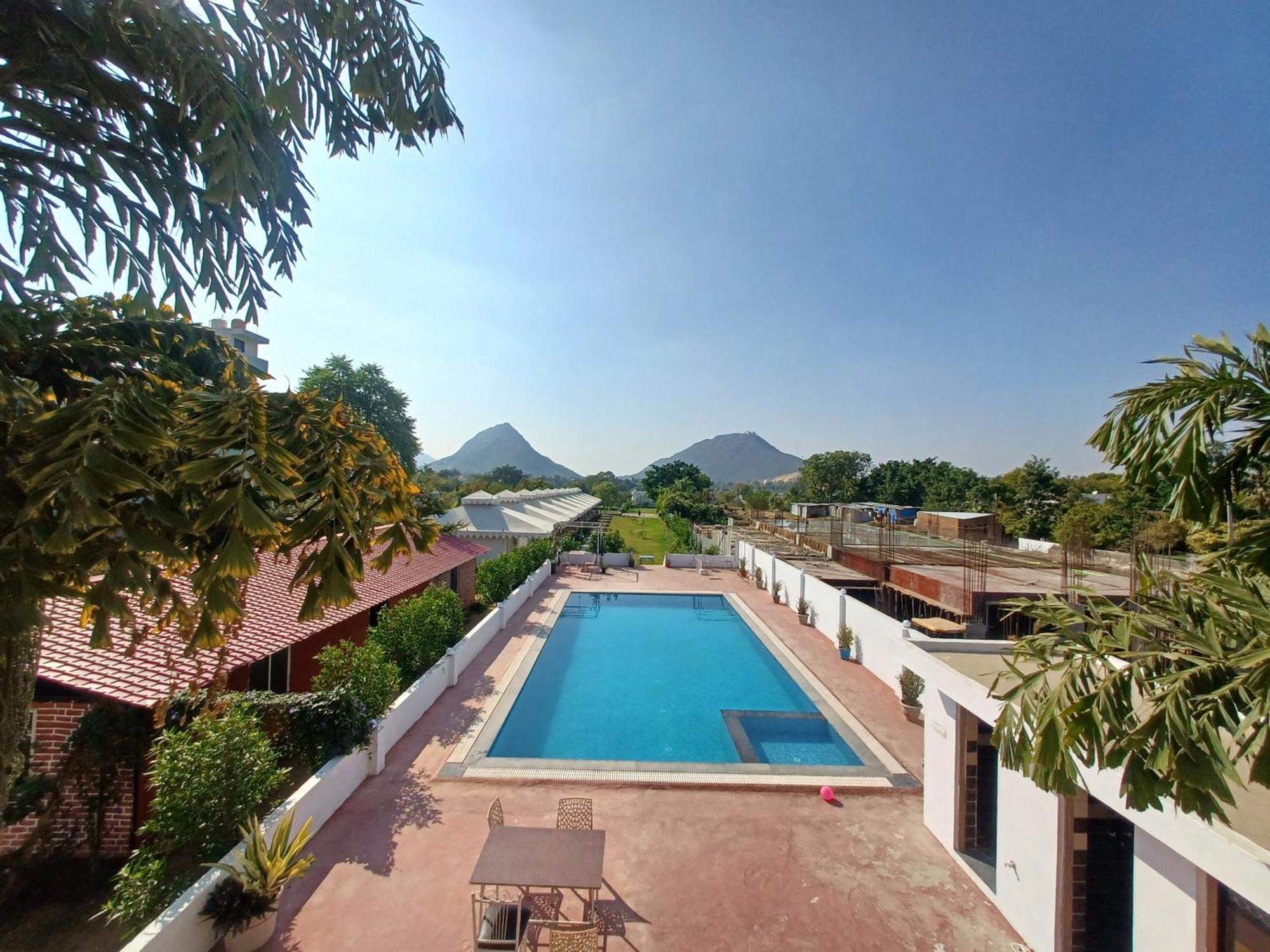 Royal Pushkar Camps- A Luxury Camp Resort Exterior photo