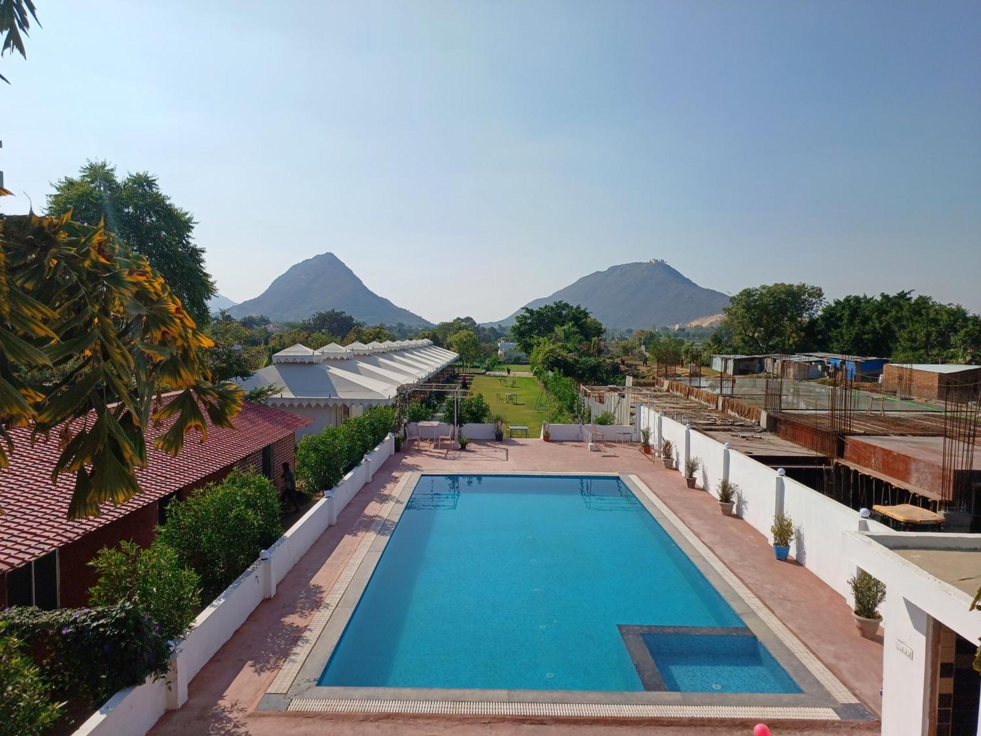 Royal Pushkar Camps- A Luxury Camp Resort Exterior photo