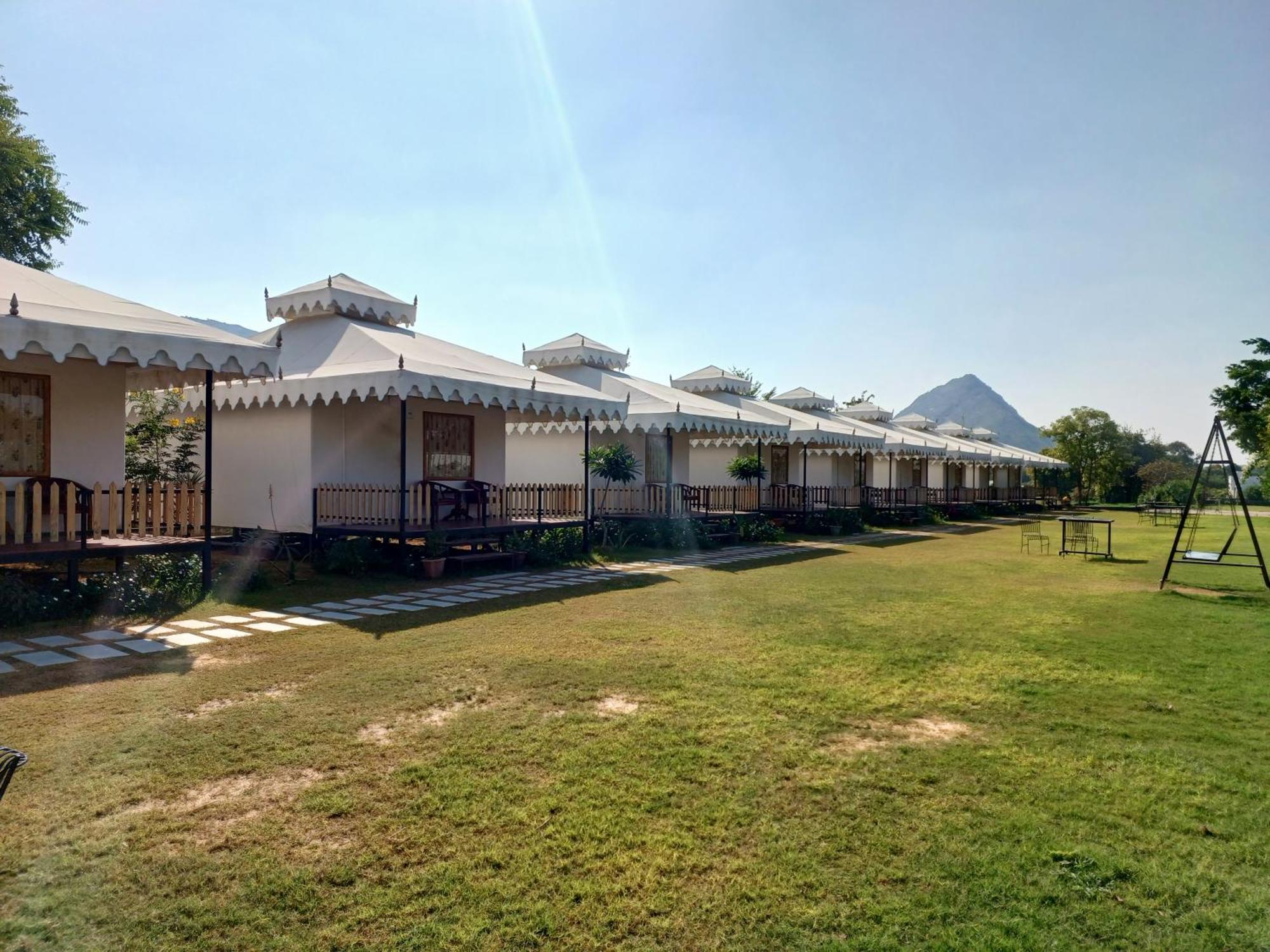 Royal Pushkar Camps- A Luxury Camp Resort Exterior photo