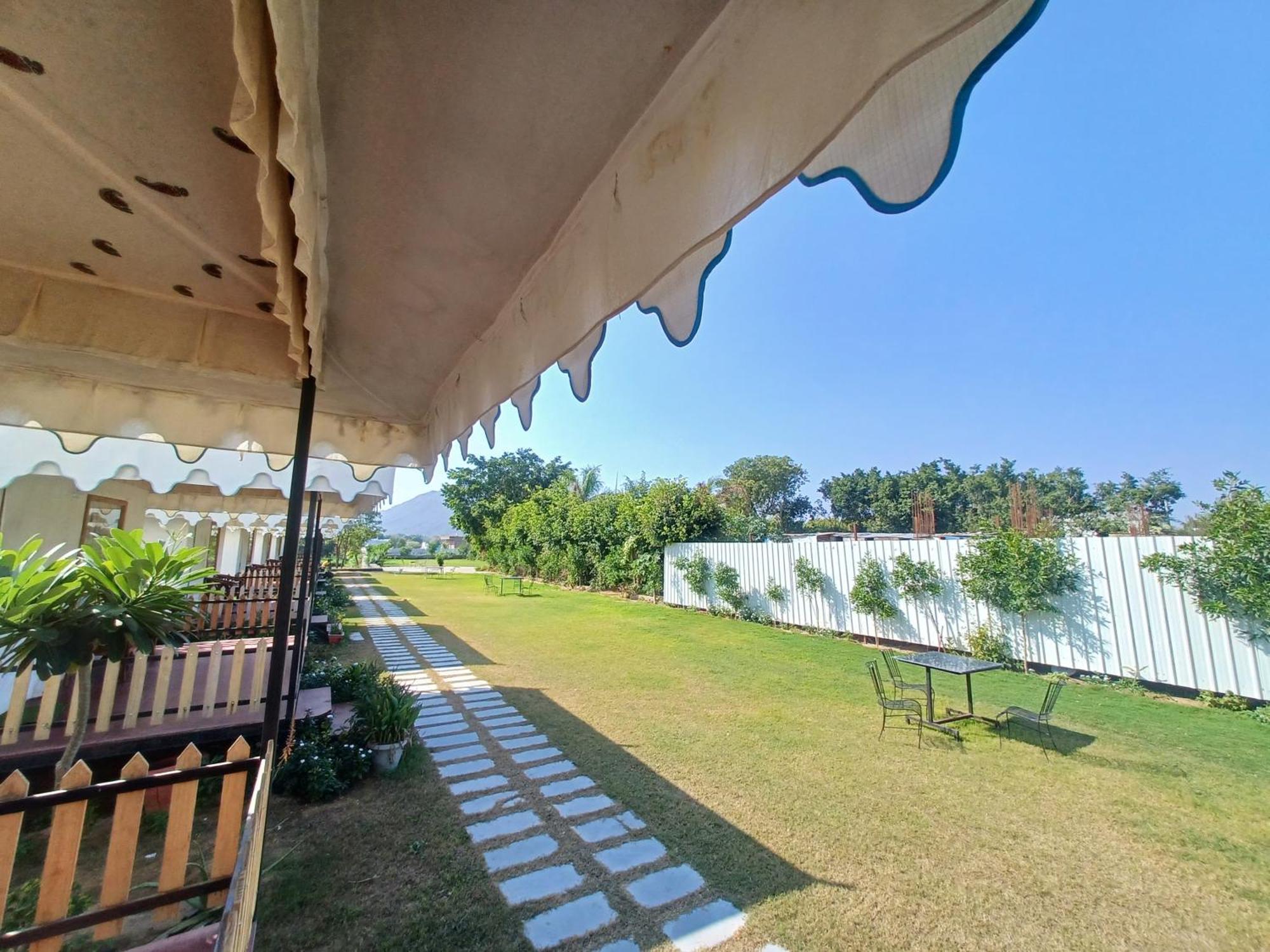 Royal Pushkar Camps- A Luxury Camp Resort Exterior photo