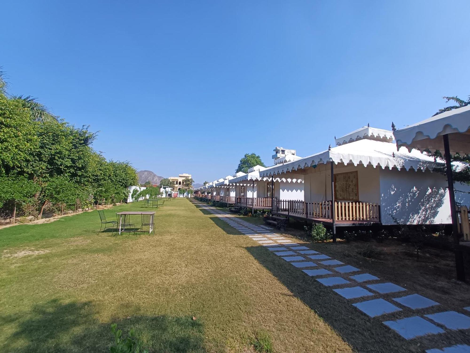 Royal Pushkar Camps- A Luxury Camp Resort Exterior photo